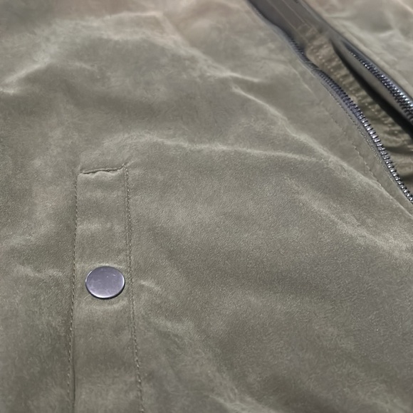 Olive bomber jacket - Picture 3 of 4